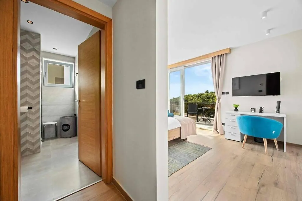 Villa Palma - Seaside Luxury Villa For 6 Person! Pula