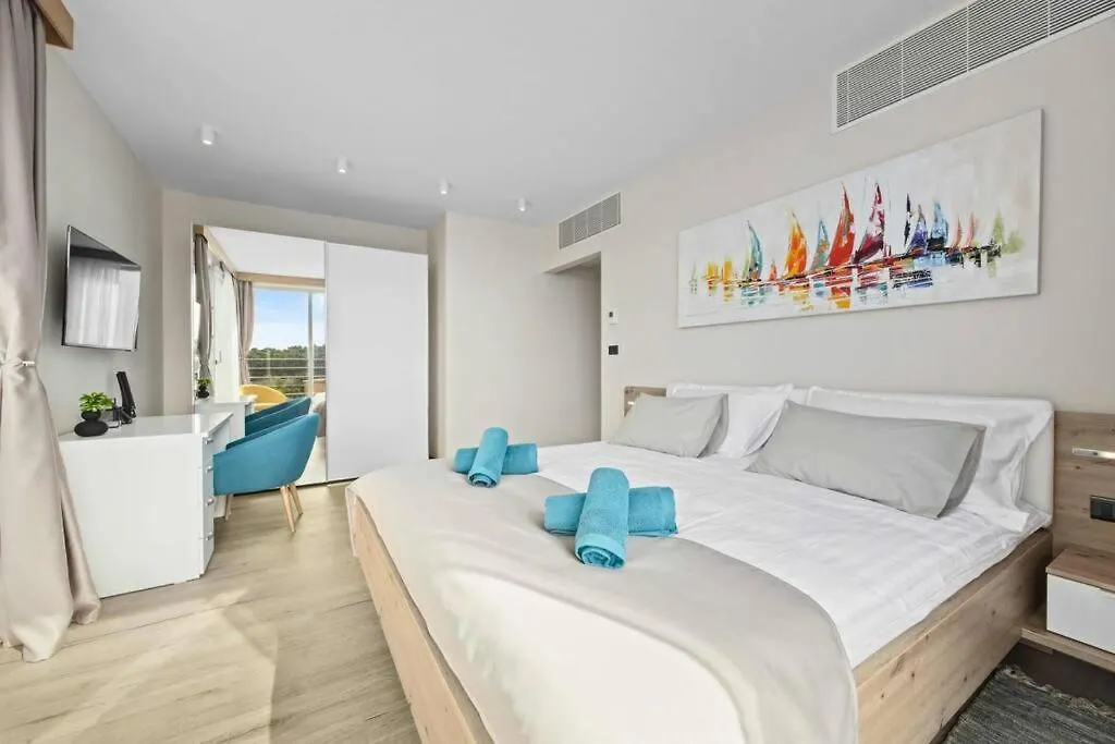 Villa Palma - Seaside Luxury Villa For 6 Person! Pula