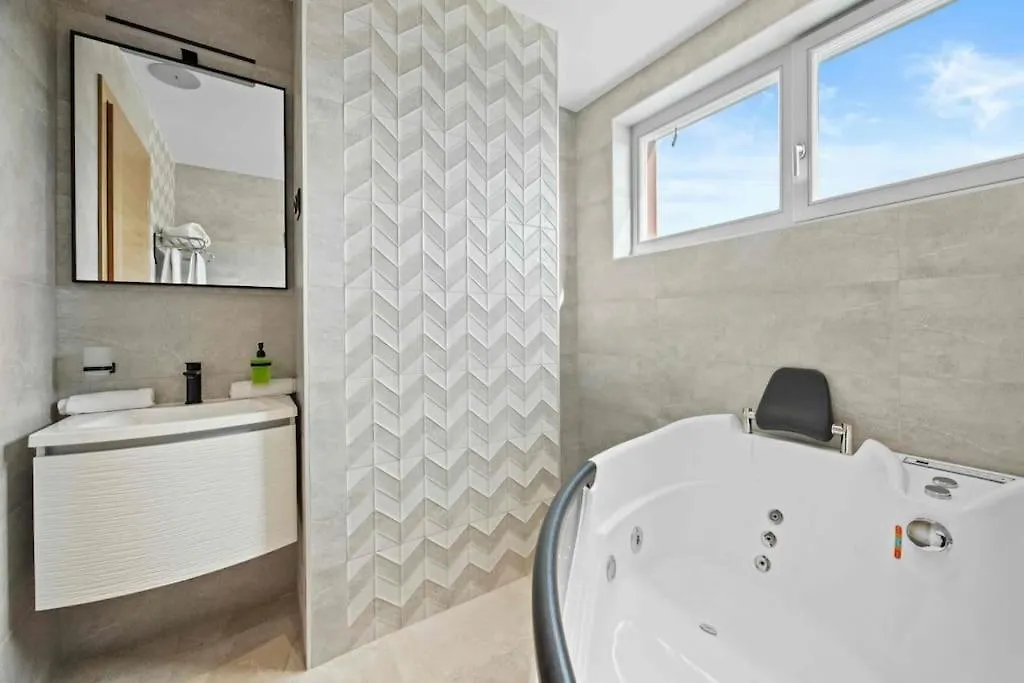 Villa Palma - Seaside Luxury Villa For 6 Person! Pula 0*,