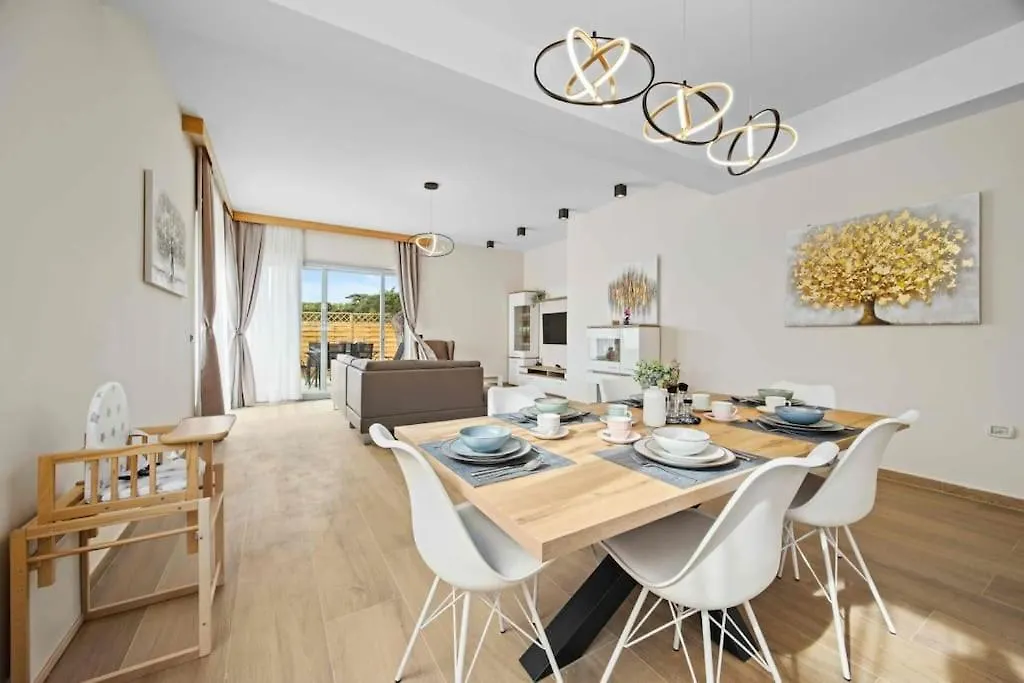 Villa Palma - Seaside Luxury Villa For 6 Person! Pula