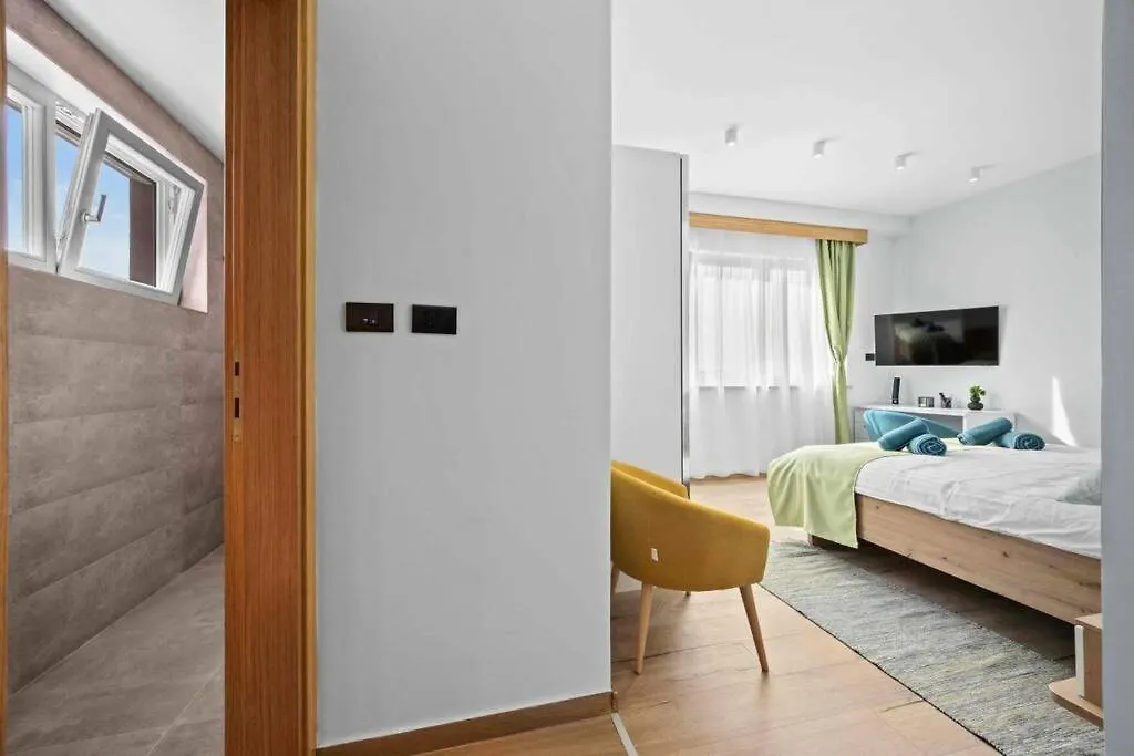 Villa Palma - Seaside Luxury Villa For 6 Person! Pula Croatia